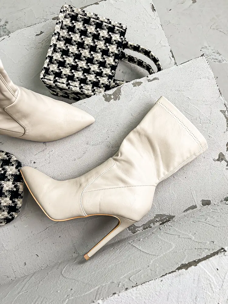 Elegáns bokacsizma DELFINA - next