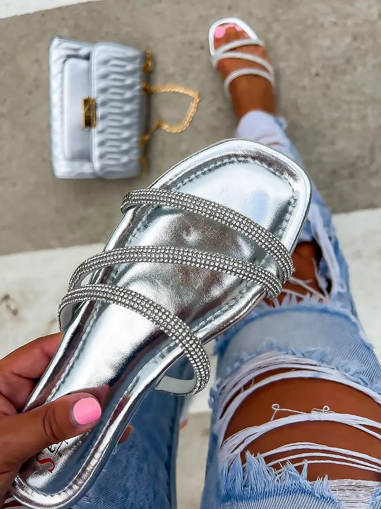 Kövekkel díszített papucs KOHANA