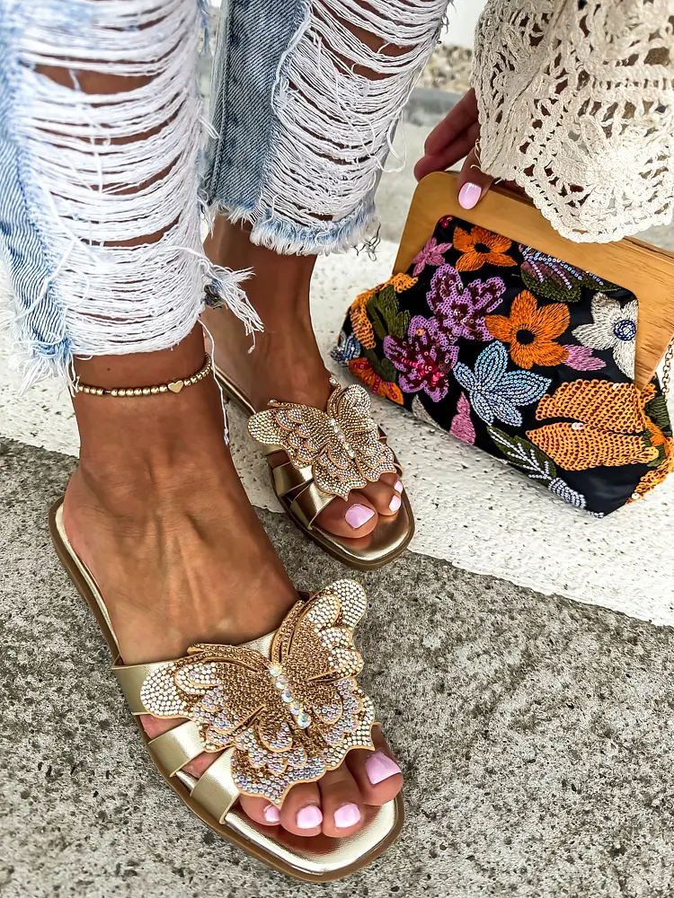 Kövecskékkel díszített papucs LAYLA - next