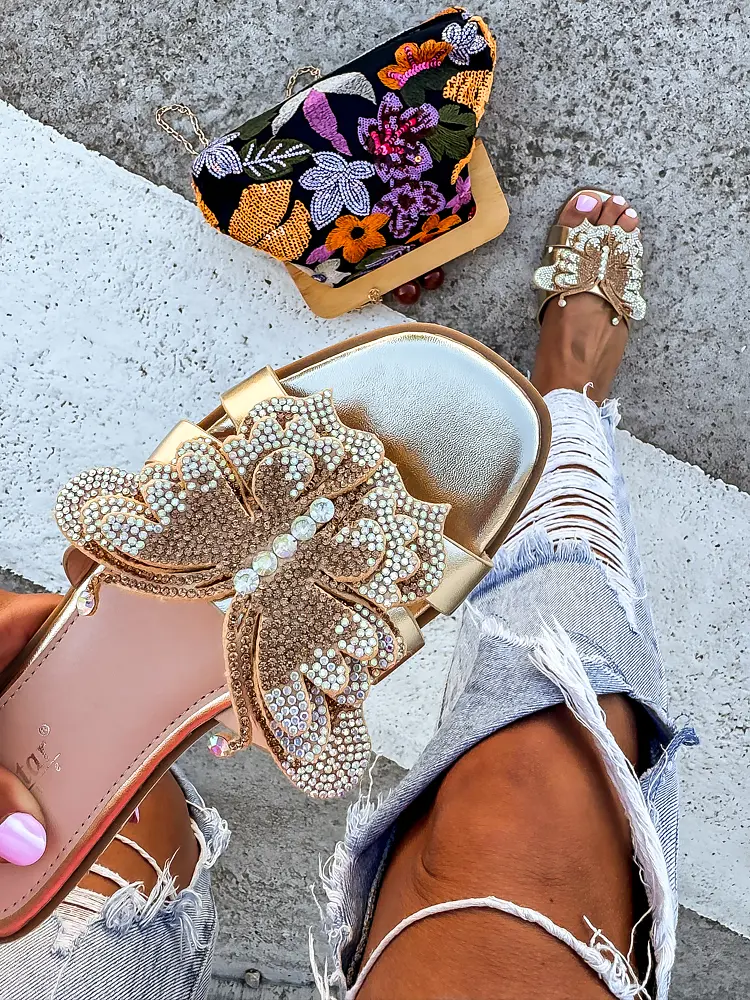 Kövecskékkel díszített papucs LAYLA