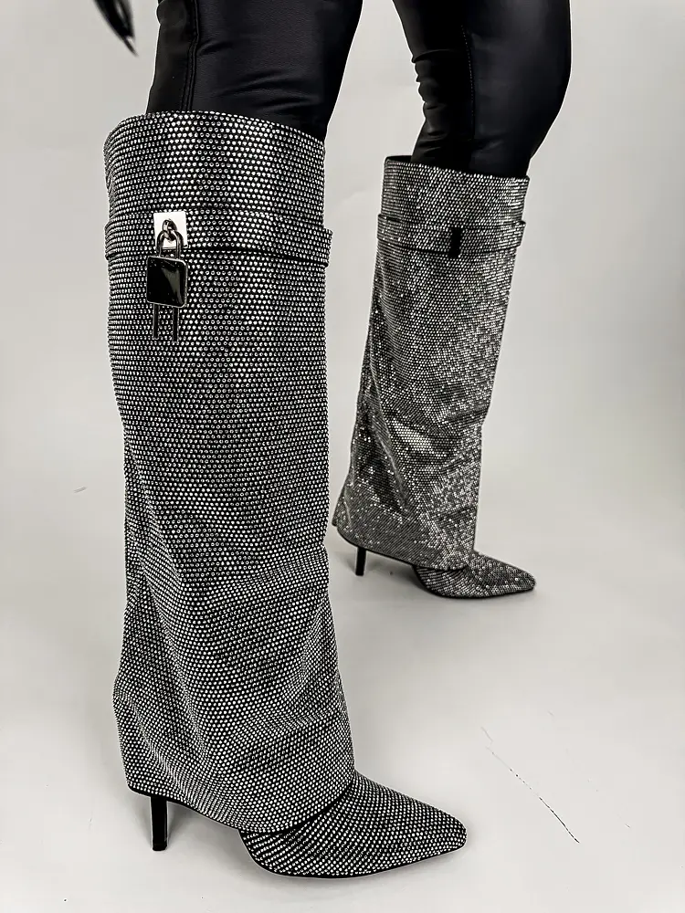 Kövecskékkel díszített magasszárú csizma CHRISTIE - next