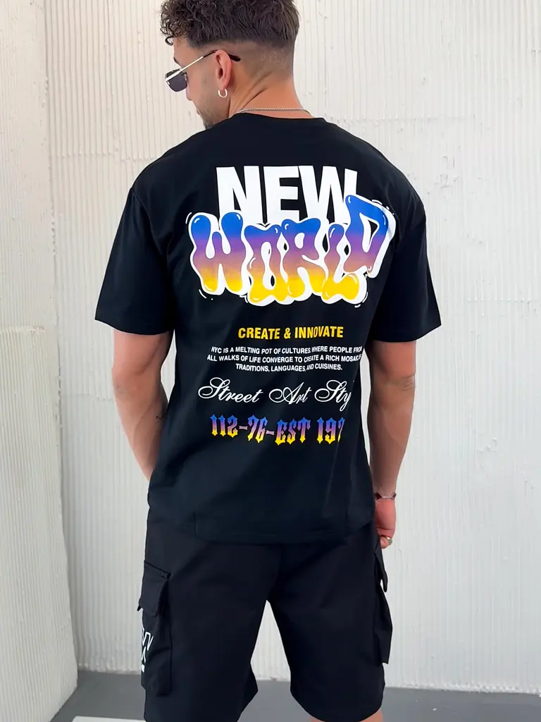 Nyomtatott mintás fekete férfi póló