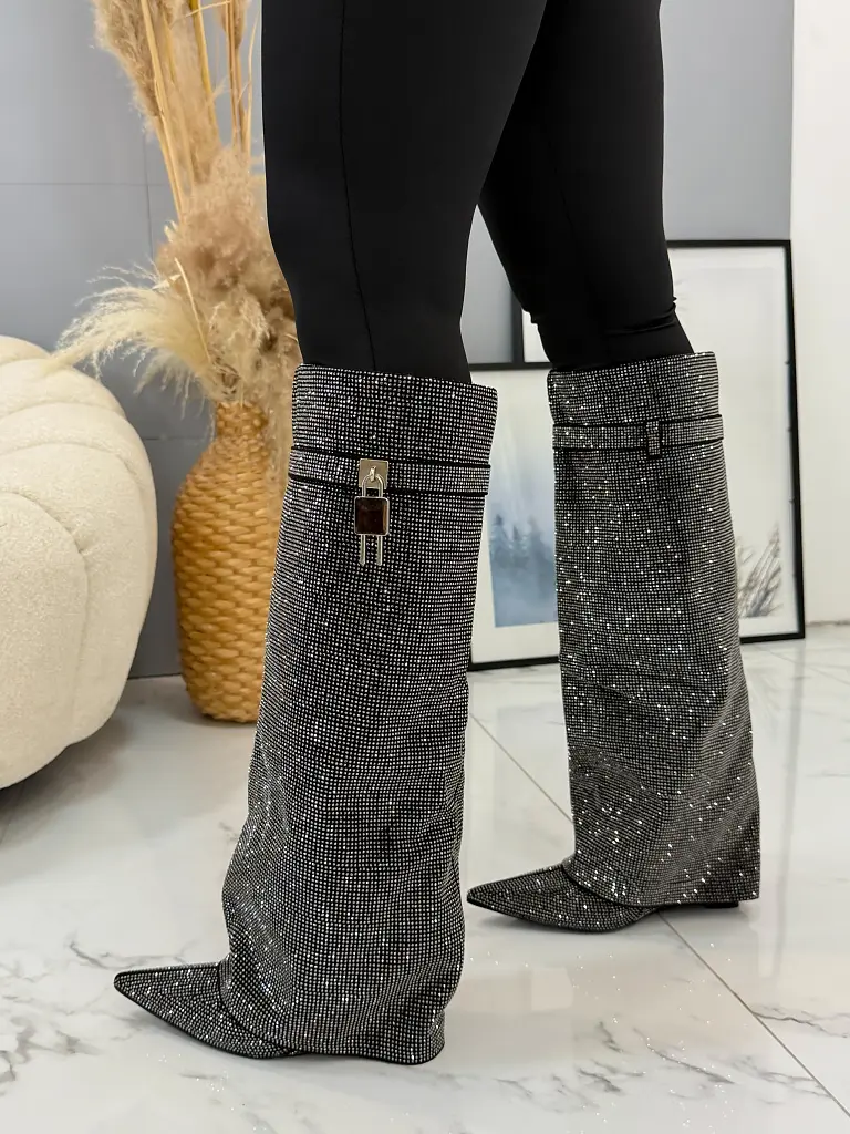 Kövecskékkel díszített magasszárú csizma ZOFIA