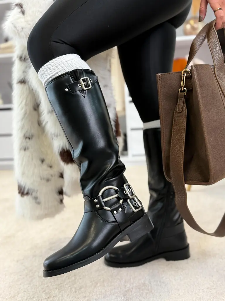 Fekete magasszárú csizma KACEY - next