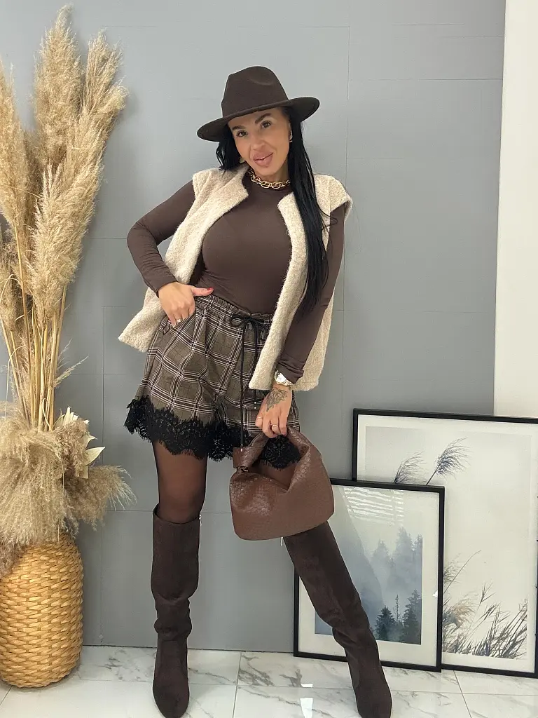 Kockás sort csipkével ALICA - next