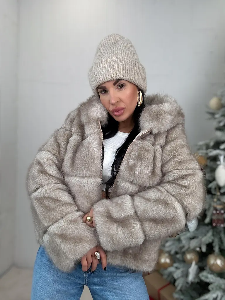 Műszőrmés műbőr kabát kapucnival CHERRY