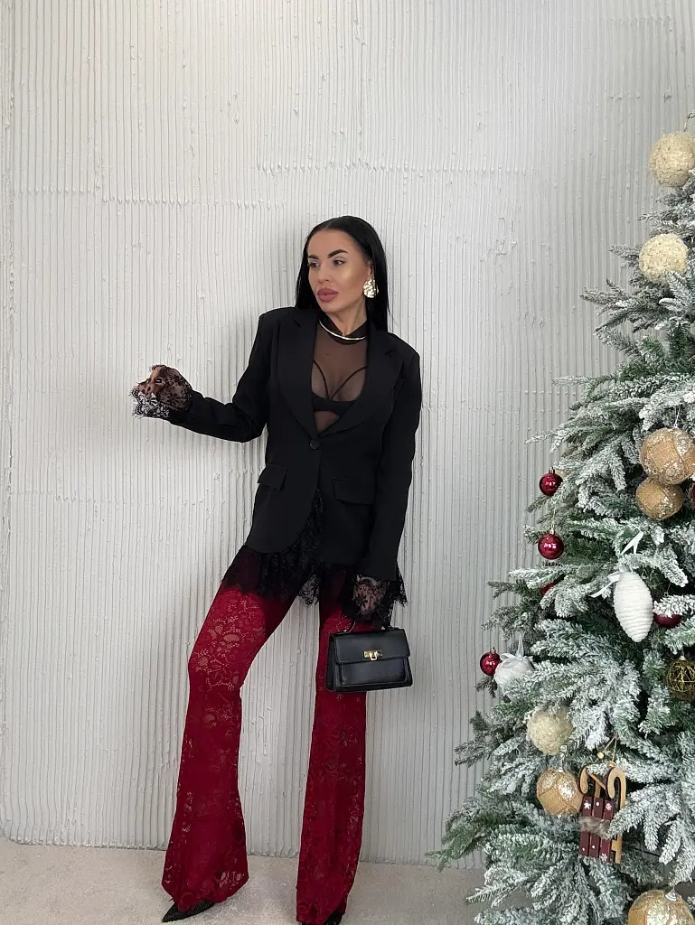 Magas derekú trapéz leggings csipkével AVELIA