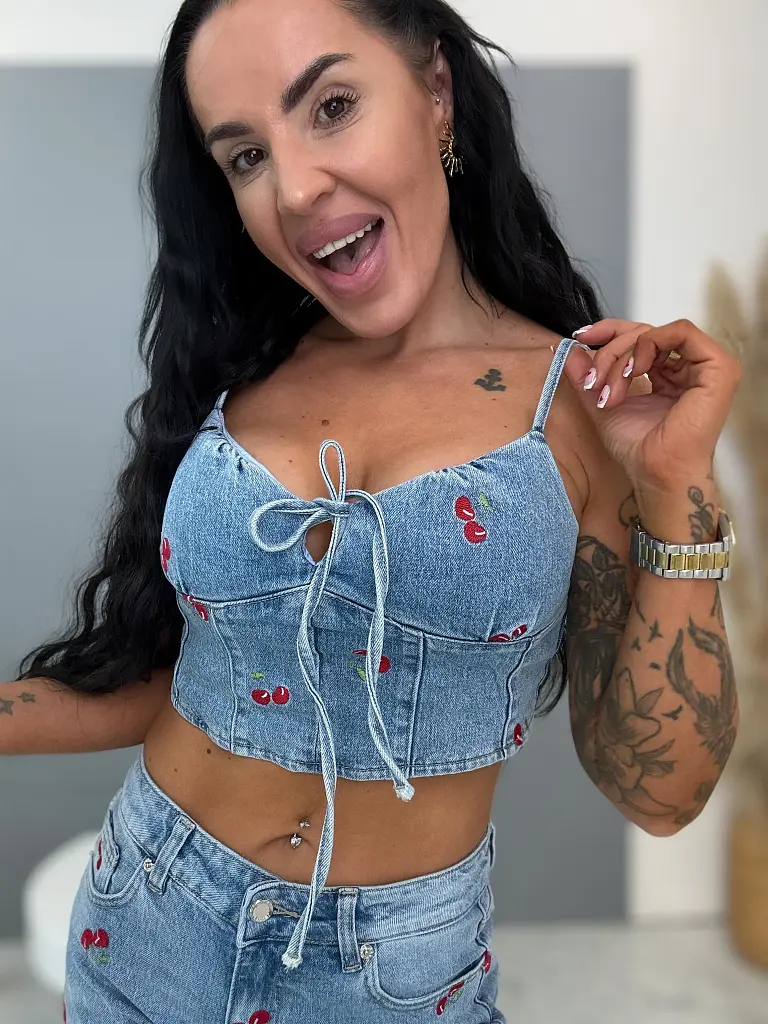 Farmer crop top cseresznyés hímzéssel díszítve CHERRY