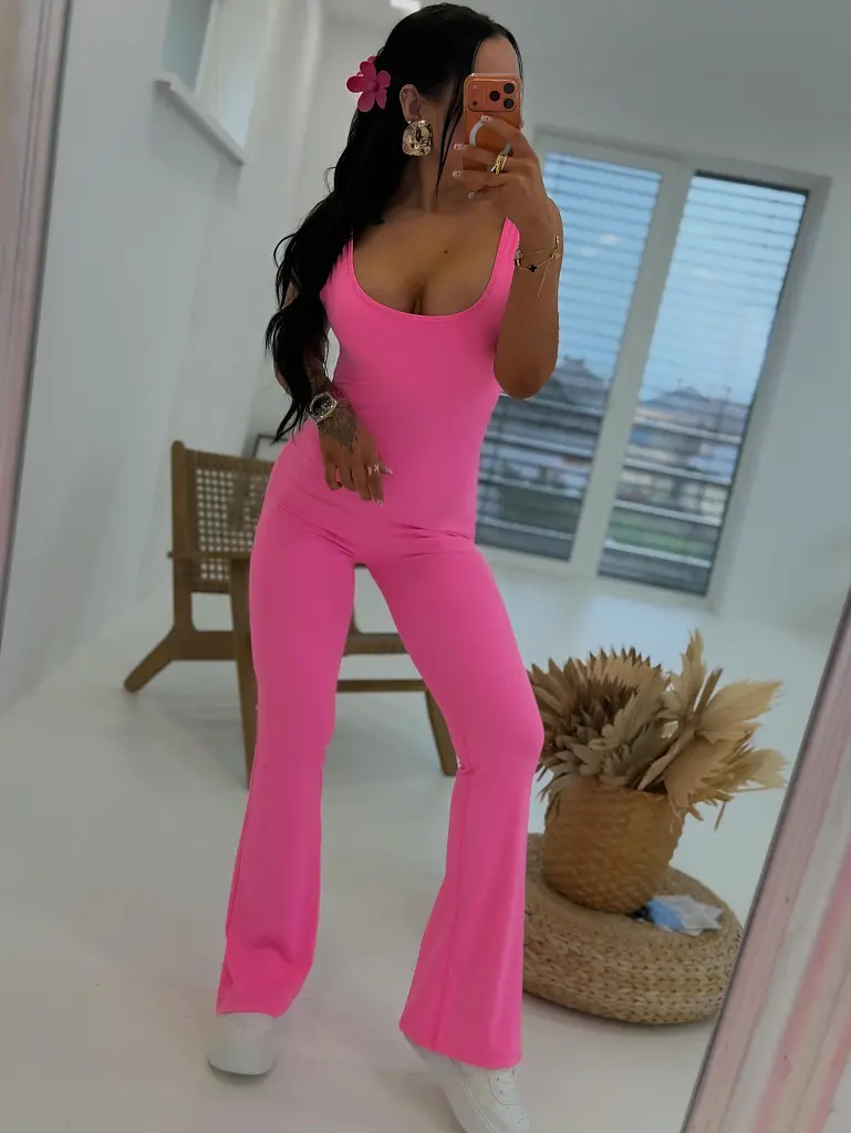 Alakformáló overál melltöméssel és húzott fenékrésszel ZENADA - next