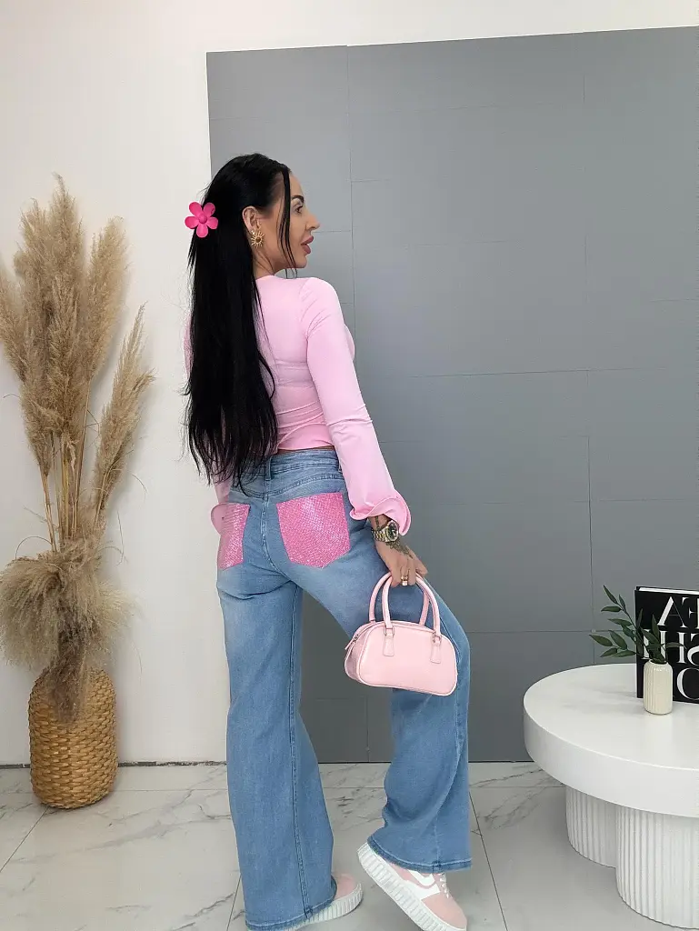 Magas derekú wide leg farmernadrág strassz díszítéssel a zsebeknél - next