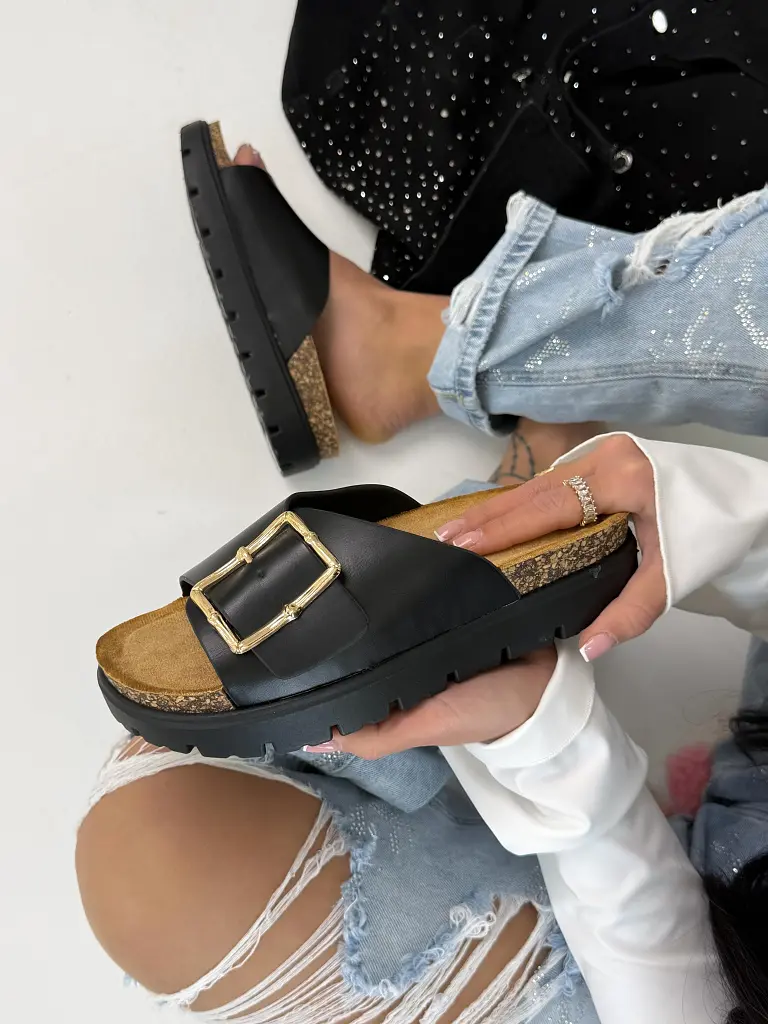 Női papucs arany színű dísszel BEA