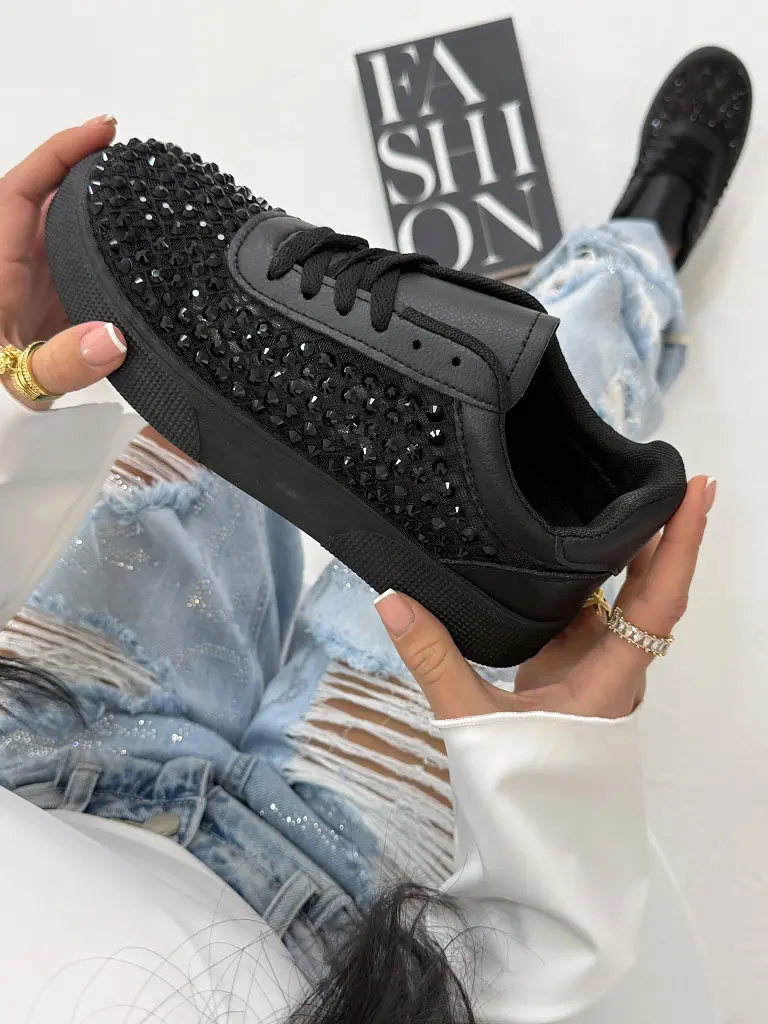 Kövekkel díszített platformos sportcipő ALATIA