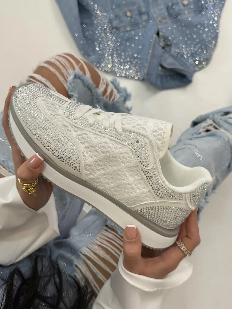 Kövekkel díszített platformos sportcipő NESANA - next