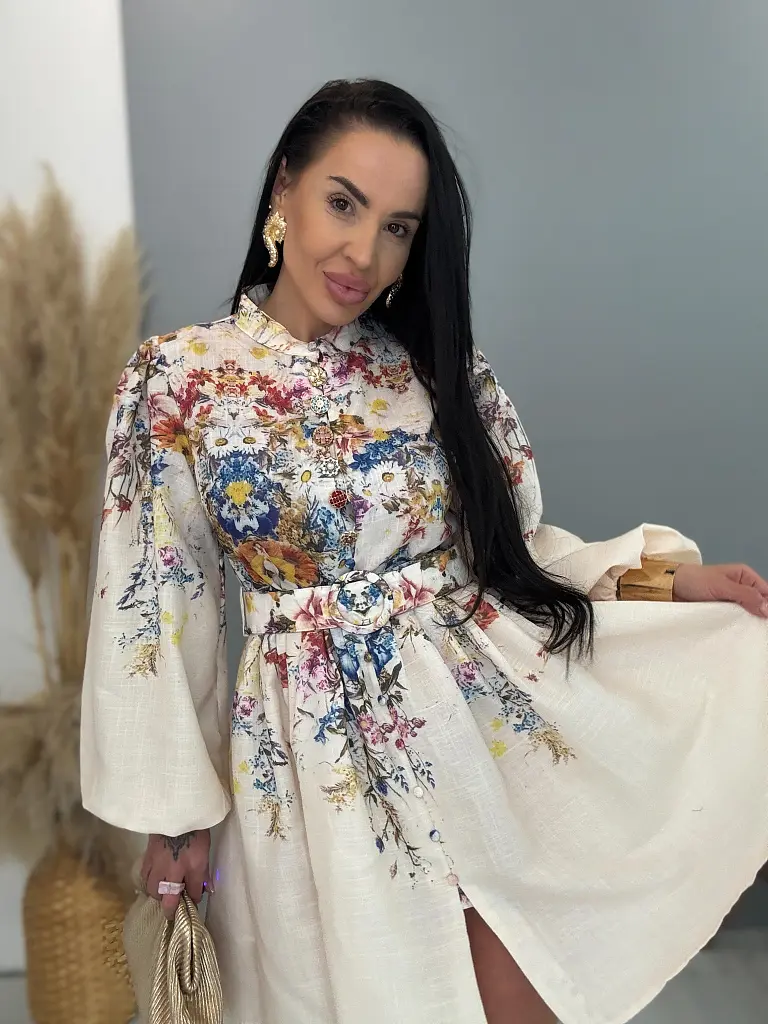 Virágmintás ruha díszgombokkal és övvel WONDER