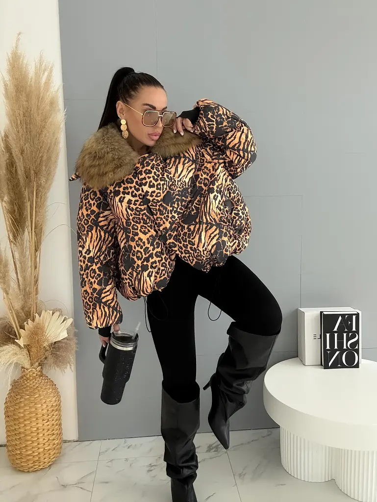 Leopárd mintás tollkabát valódi szőrmével WILD LUXE